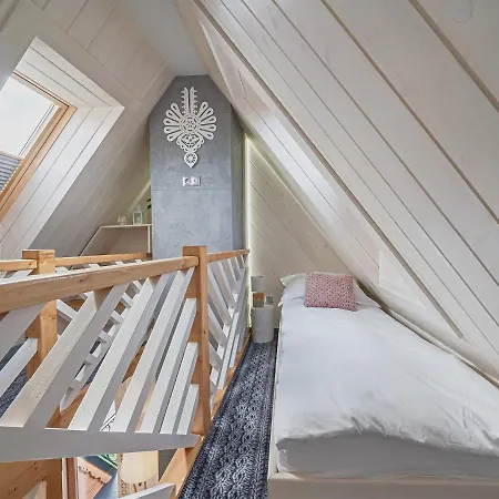 Mrowca Apartament Ząb